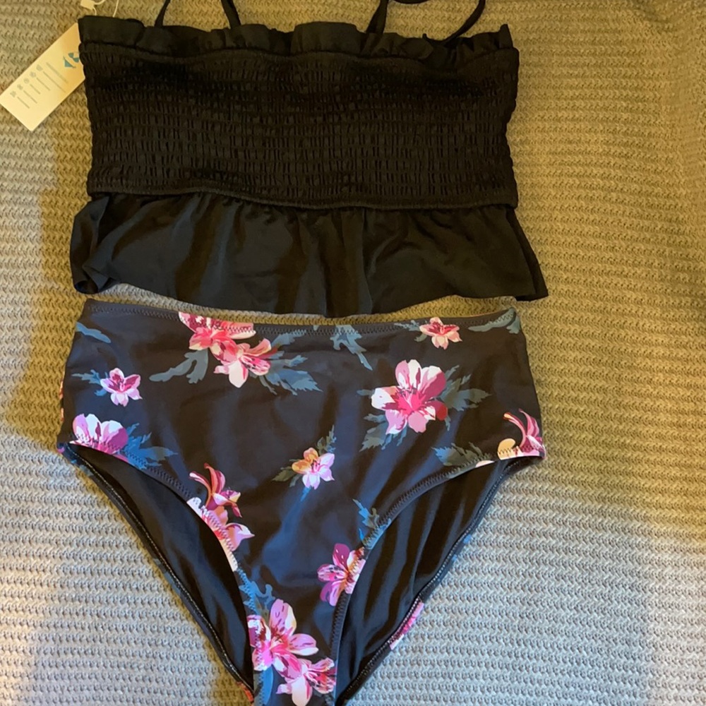 Bikini boob tube and high waist pants